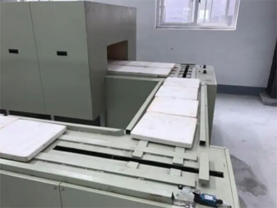Pusher-plate-system Pusher plate system