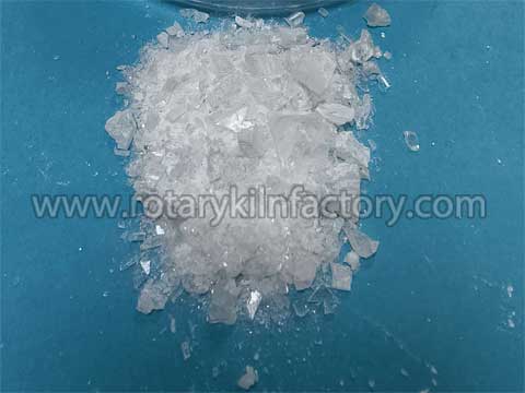Electric melting magnesium oxide particles 